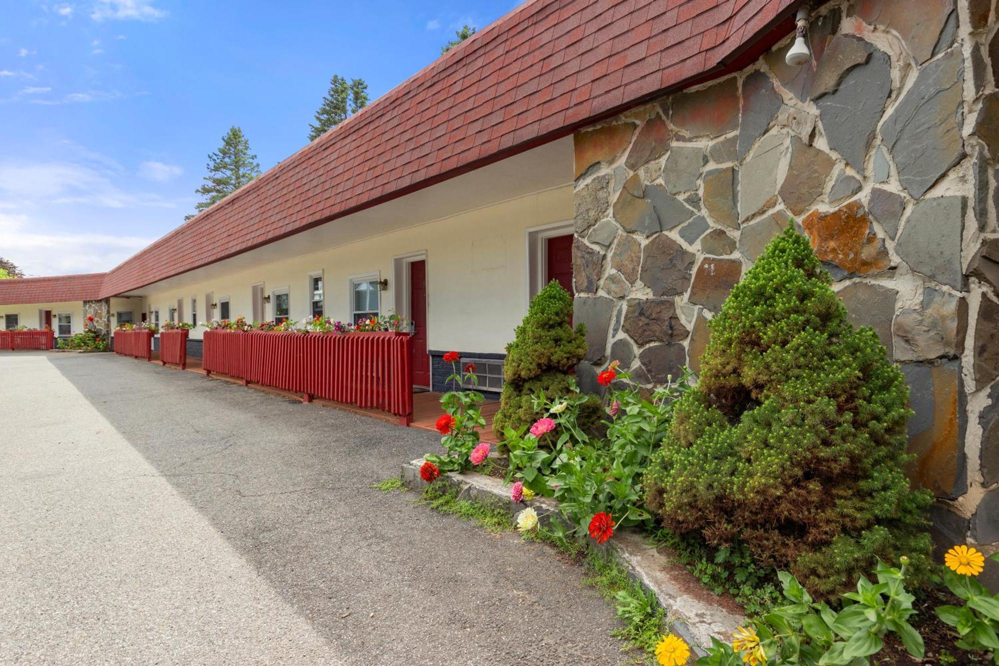 Blue Spruce Inn & Suites Valatie Zewnętrze zdjęcie