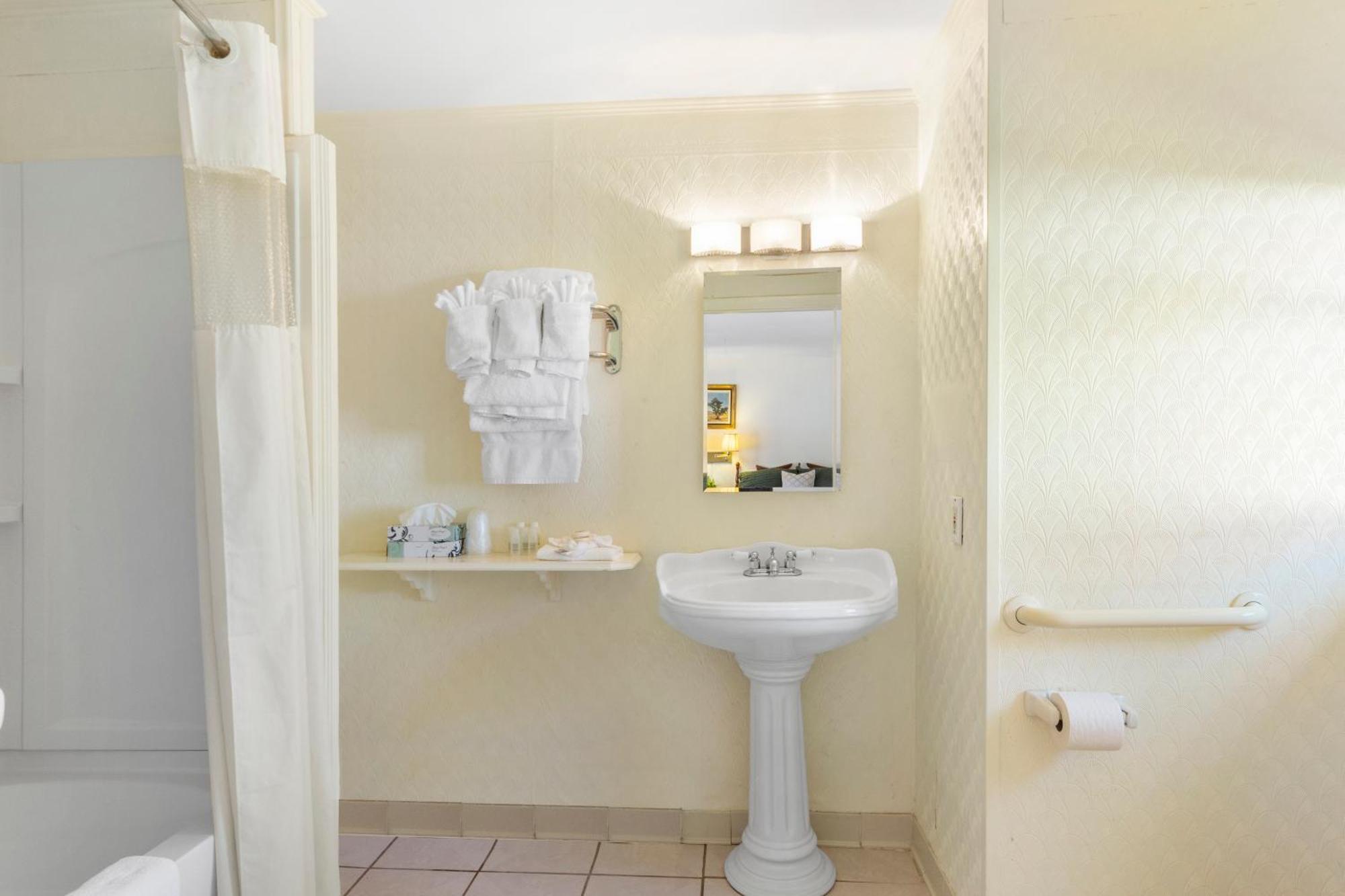 Blue Spruce Inn & Suites Valatie Zewnętrze zdjęcie