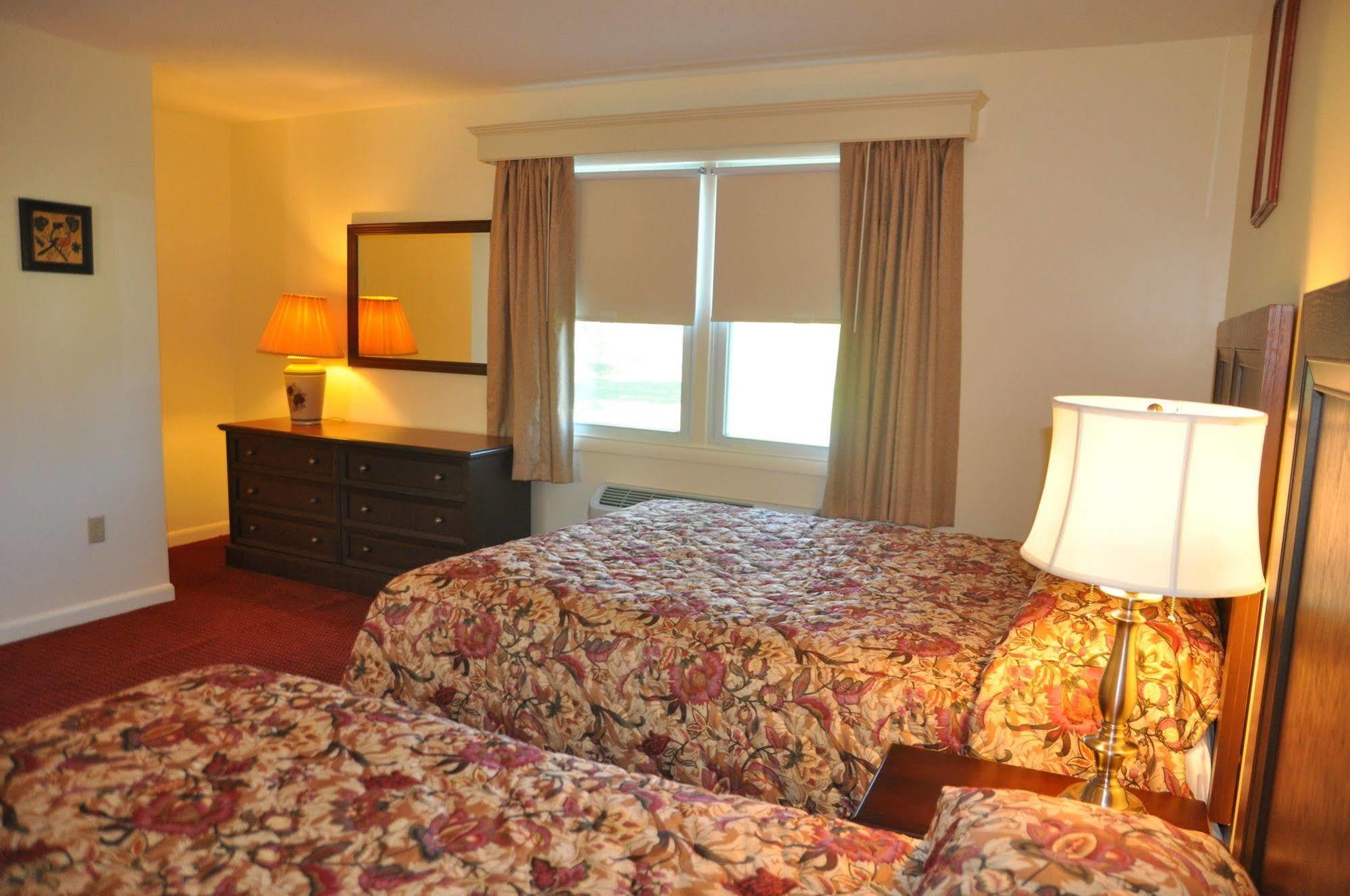 Blue Spruce Inn & Suites Valatie Zewnętrze zdjęcie